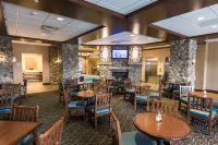 Glacier Peaks Hotel