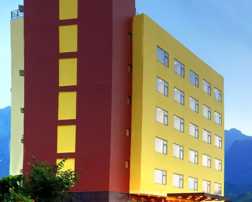 Lemon Tree Hotel, Katra Hotels in Katra