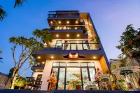 ANCIENT RIVER VILLA Hotels in Cẩm Hà