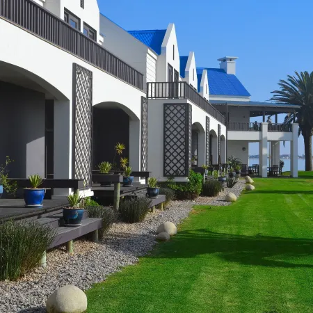 Protea Hotel Walvis Bay Pelican Bay Отели в г. Уолфиш-Бей
