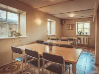 Downtown Forest Hostel & Camping