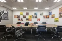 East Hotel and Apartments