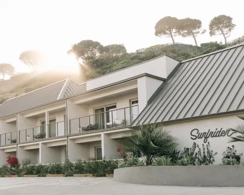 The Surfrider Malibu Hotels in Malibu