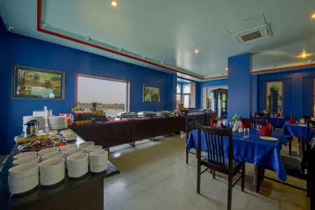 JüSTa Lake Nahargarh Palace, Chittorgarh