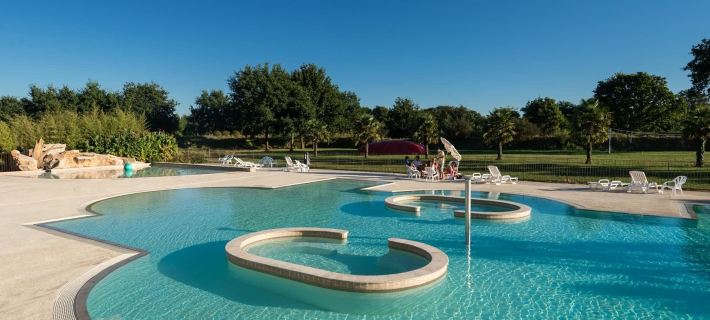 Camping de l'Orangerie de Lanniron Hotels in Quimper