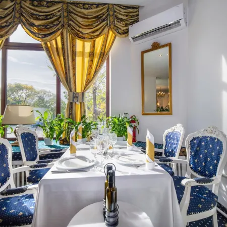 Hotel Cetate
