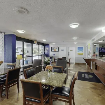 Days Inn by Wyndham Orlando Downtown Отели рядом с достопримечательностью «Парк Лейк Эола»