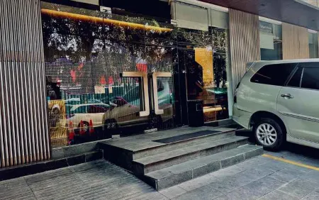 QUBE HOTEL by 98hospitality Отели рядом со станцией Sudirman Railway Station