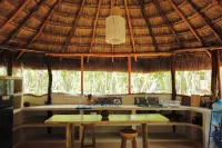 Room in Lodge - Unique Jungle Dome Kaa