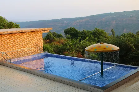 Melody 24 East Resort Отели в г. Дхангарвади