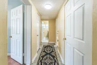 Modern Family Retreat Near Orlando Attractions