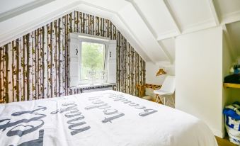 Holiday Home in Reutum with Pond and Trails