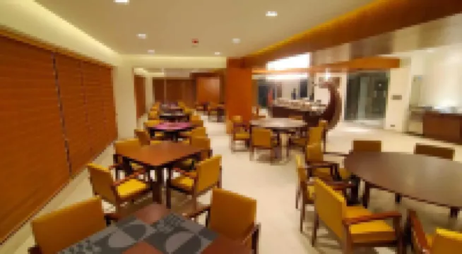 Royal Pearl Suites