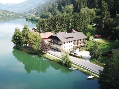 Seebrauer Các khách sạn ở Gemeinde Feld am See