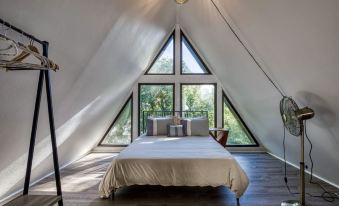 Unique 4Bed and 3Bath A-Frame