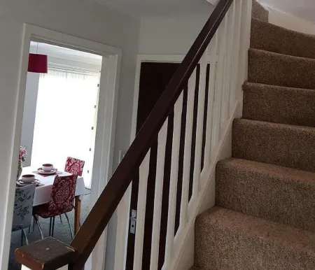 Huku Kwetu - Fieldfare Green