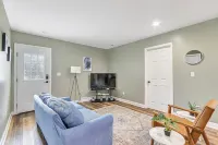 2 Units, Near Dwtn - American Oasis Hotels in Madison County