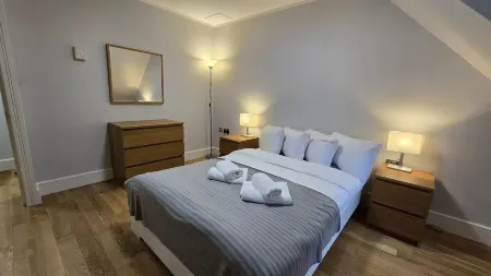 Westciti Chatsworth Road Apartments