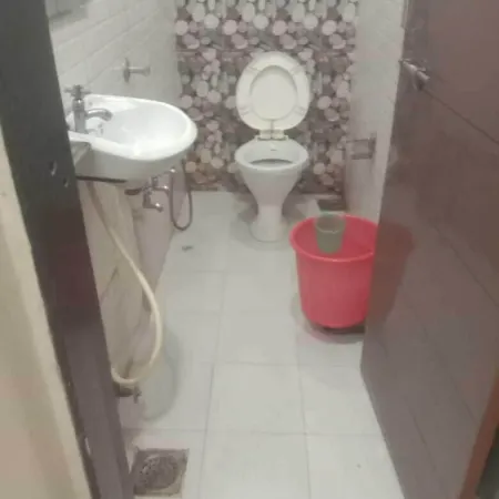 HOTEL CAPITAL