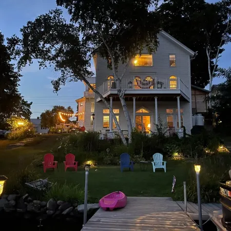 Pressey House Lakeside Bed & Breakfast