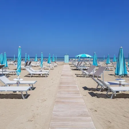 Hotel Betty Personal Style and Beach Village