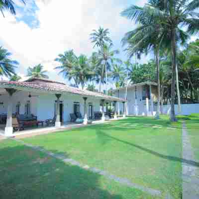 Olanda Private Beach Villa Hotel Exterior
