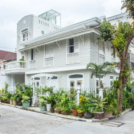 Charming la Casita Mercedes, 5Br and 5TB for Family and Friends Staycation- Read Listing Info