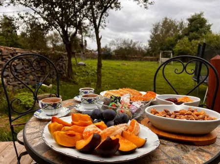 Hnameni Bovadzor Lodge Отели в г. Амож