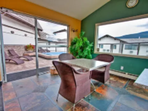 Whistler's Inn โรงแรมในจาสเปอร์