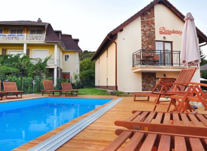 Barackvirág Apartmanház