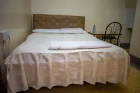 Seldom Hotel - 2 ดาว