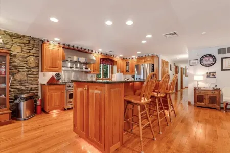 Griffin Lakefront on Lake Wallenpaupack with Private Dock, AC - Sleeps 10