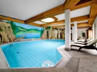Holzschuh Schwarzwaldhotel Hotels in Schonmunzach