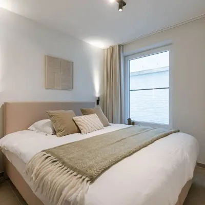 Huswell - Cozy Ground-Floor Apartment with Spacious Terrace Hotels near Zeester