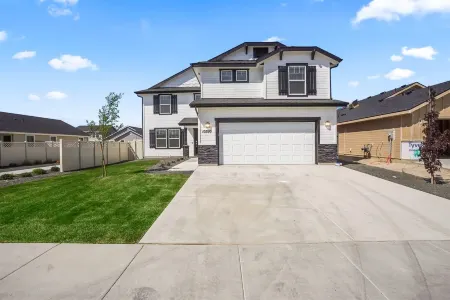 Lux 5BR Retreat with Pool & Game Room Wonderland Отели в г. Колдуэлл