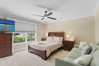 Spacious 5-Bedroom 3.5-Baths St. Pete Beach House with Pool 4mins from Beach! Plant Sumner House 주변 호텔