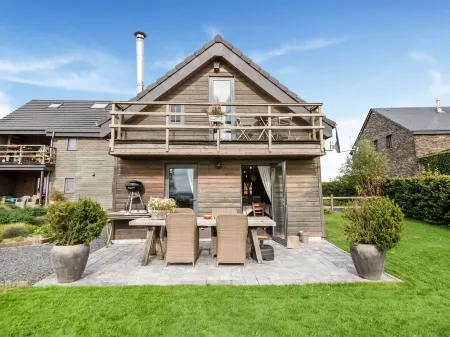 Petit Wilogne Holiday Home in Mont