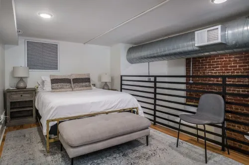 Beautiful & Extra Large Loft with 2 King Suites