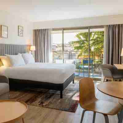 Staybridge Suites Cannes Centre Rooms