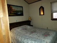 Affordable cabin near Raystown Lake, minutes from Seven Points & Allegrippas Tr