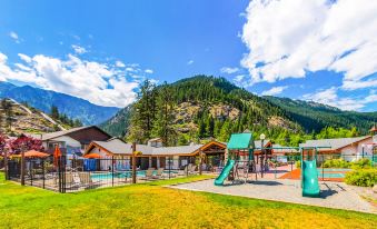 Dasha's Snowboard Track - Icicle Village