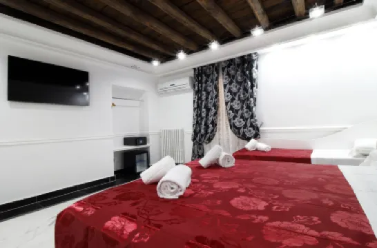 Relais Parlamento Hotels near Spagna