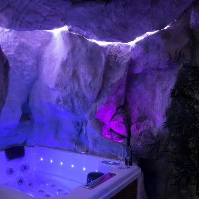 Napoli Centro Suite & Spa Hotel berhampiran Kawasan Sepanyol