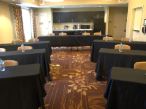 キャンドルウッド スイーツ デンバー ノース - ソーントン by IHG ソーントンのホテル