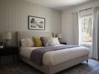 Luxury 4BR Mountain Home Near Downtown Highlands, Surrounded by Nantahala Forest