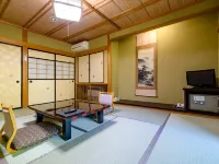 Yakinoyu Ryokan Okuhida Onsen Spectacular views โรงแรมใกล้สะพานทาชิโระ