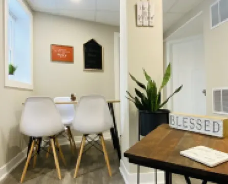 Charming 2 Bedroom Apt. Close to Valparaiso University Short-Terms Hotels in Valparaiso