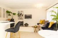 Aladdins beachside Hotels in Suffolk Park