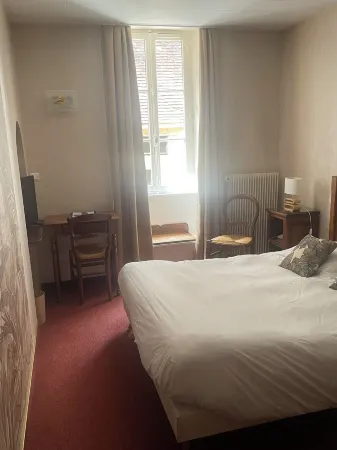 Hôtel des Cymaises Отели в г. Сеньи