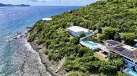 Waterfront,Private pool,Breathtaking Views,Great Location. Enjoy paradise!